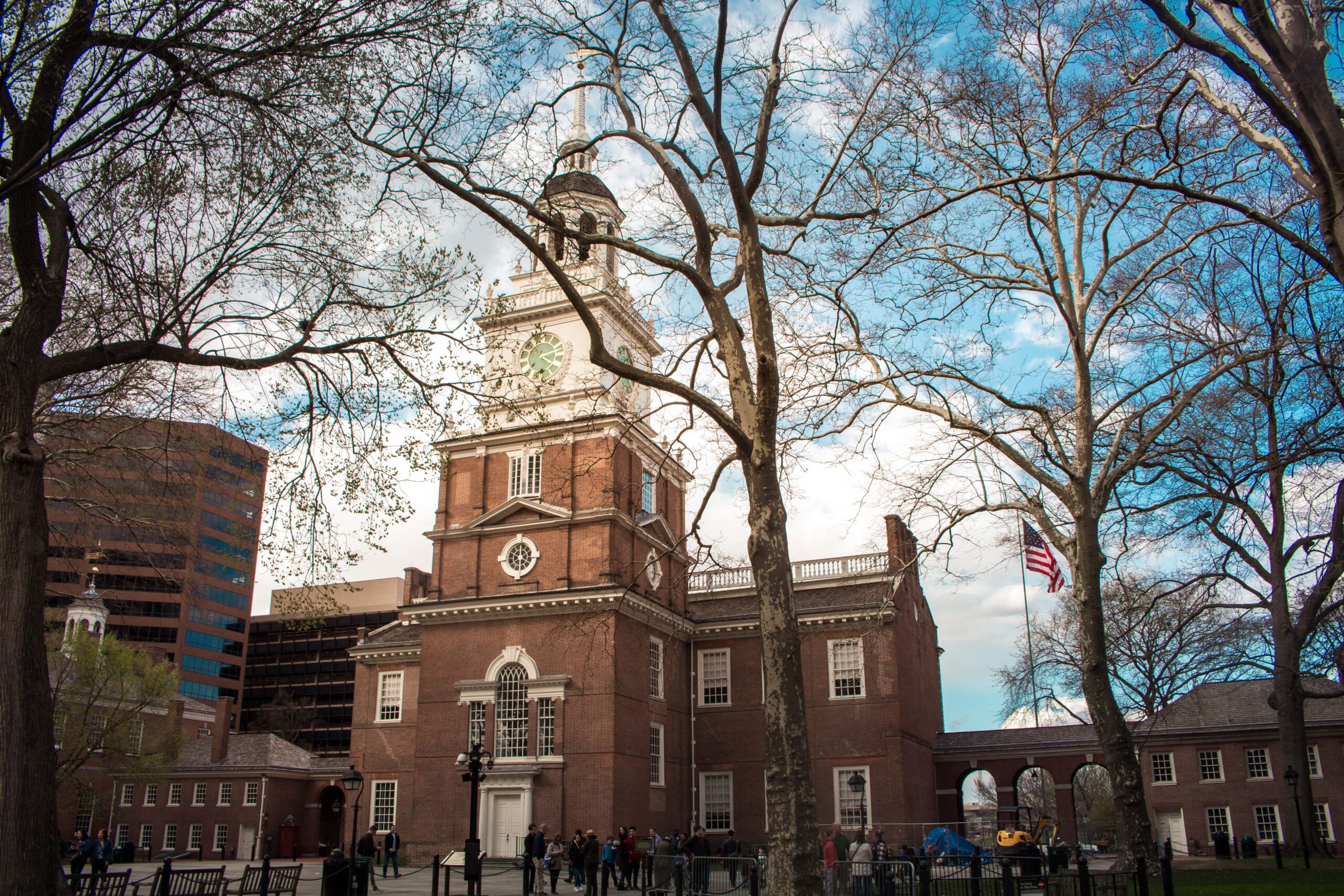 The image shows Independence Hall near the 5th St/Independence Hall stop on the Philly subway.